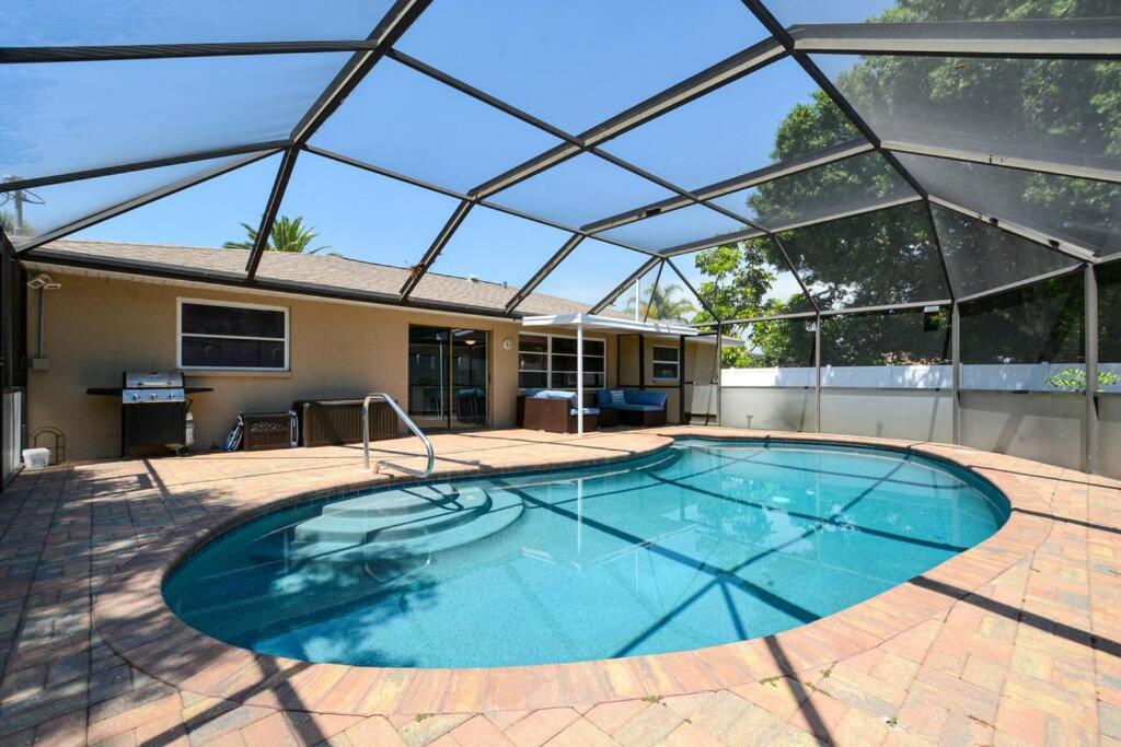 Cozy, Fido-Friendly Pool Home Just 4 Miles To The Beach! Venice Exterior photo