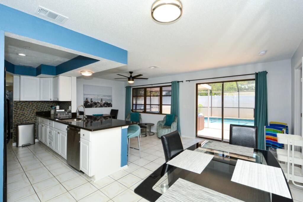 Cozy, Fido-Friendly Pool Home Just 4 Miles To The Beach! Venice Exterior photo